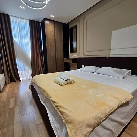 Square 21 Stylish Apartman Tirana
