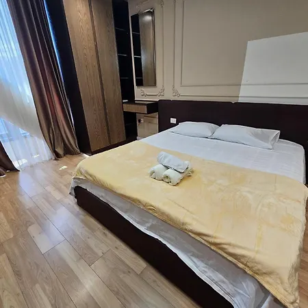 Square 21 Stylish * Tirana