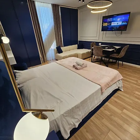 Square 21 Stylish Apartment